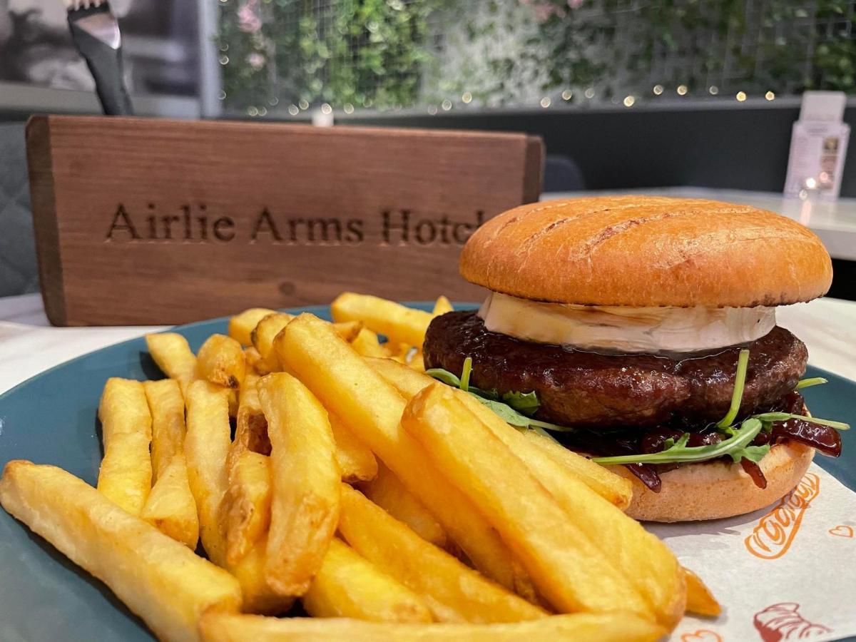 Airlie Arms Hotel Kirriemuir Exterior photo