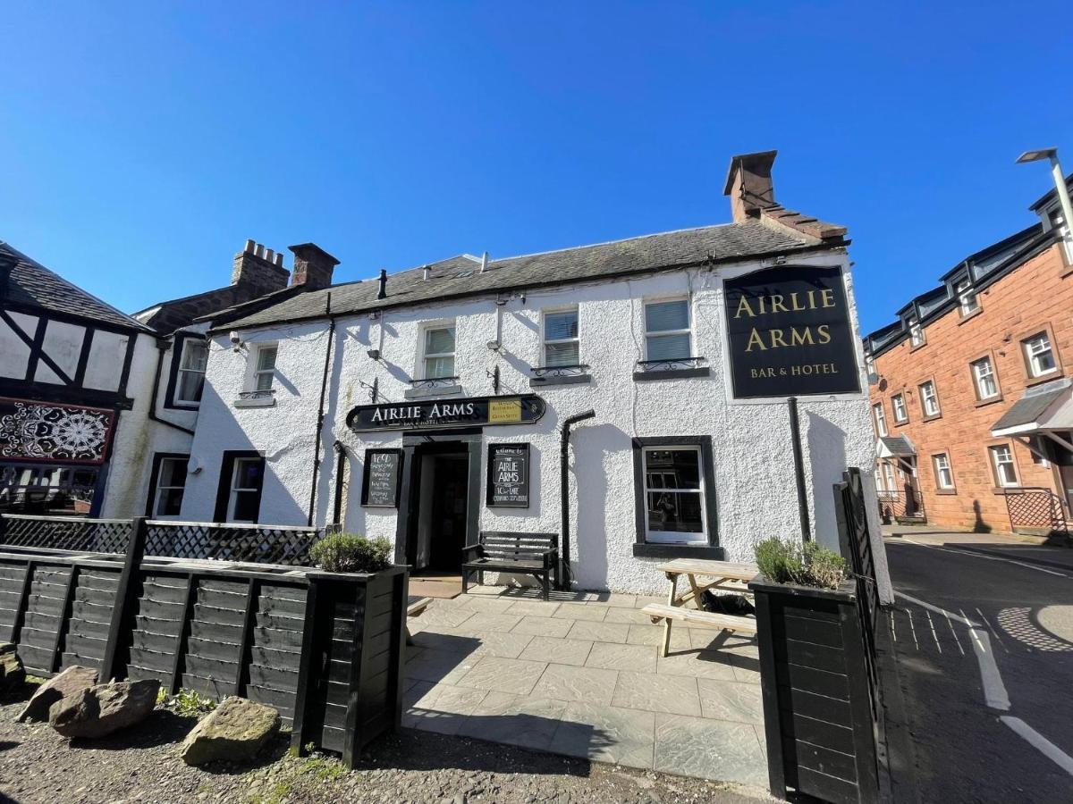 Airlie Arms Hotel Kirriemuir Exterior photo